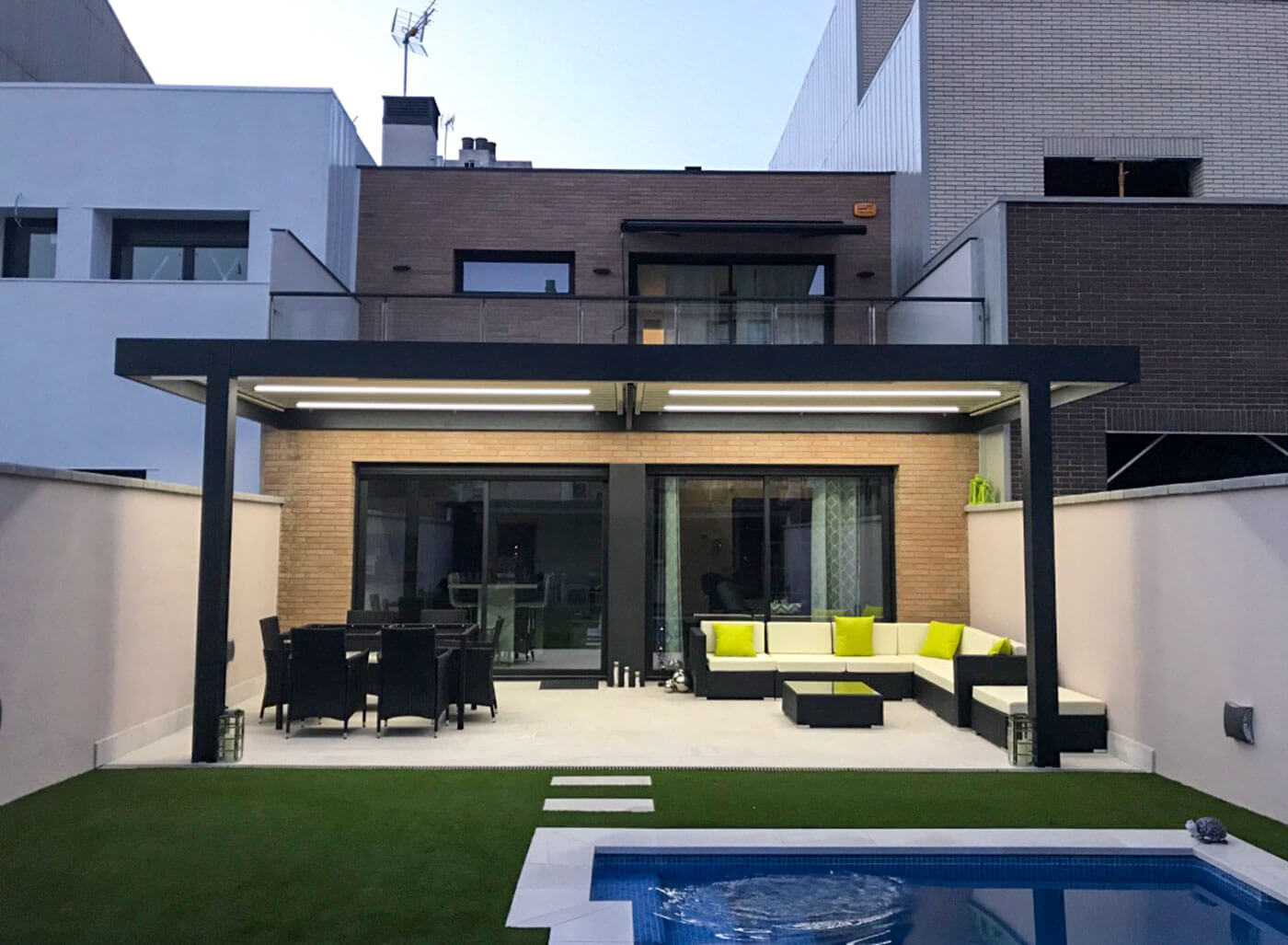 Pérgolas bioclimáticas